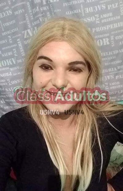 Júlia — travesti no Guarujá