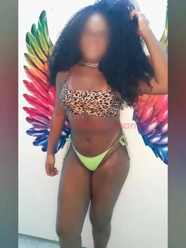 Lívia Alves Ninfomaníaca — travesti em Brasil
