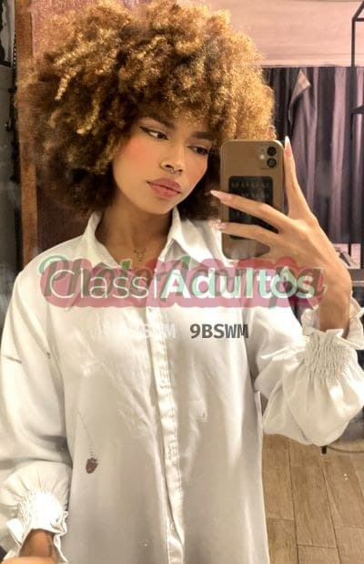 Mellzinha — travesti em Curitiba