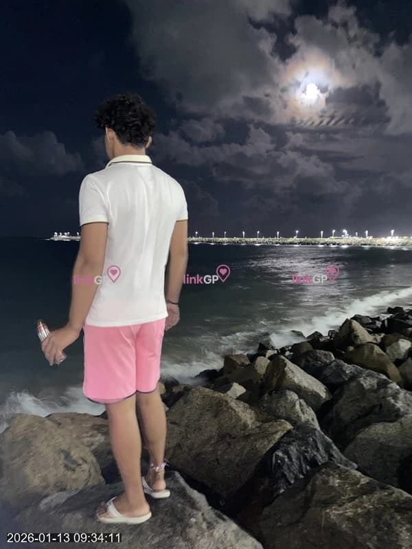 Novinho Saliente — videochamada erótica e sexting online