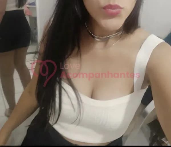 Aghataapertadin — videochamada erótica e sexting online