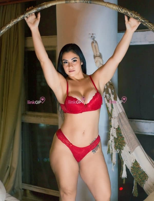 Angel Baronesa — videochamada erótica e sexting online