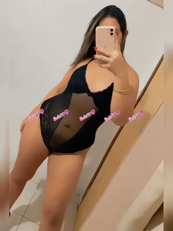 Carol — sexo virtual por videochamada