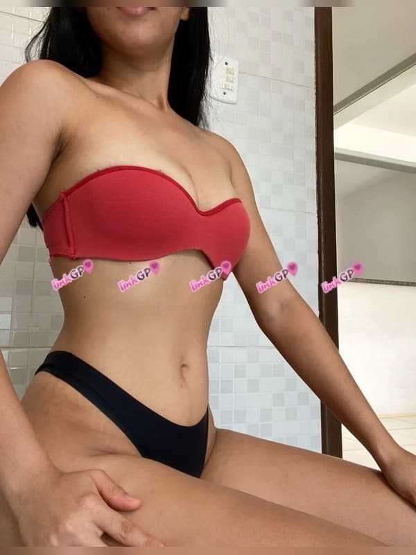 Carolzinha Souza — videochamada erótica e sexting online