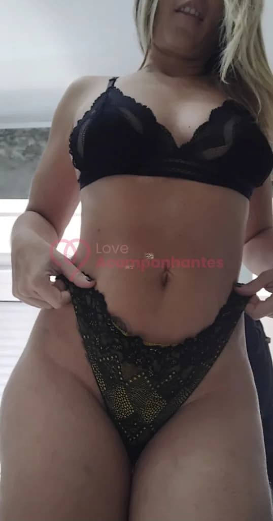Crystal Milf — videochamada erótica e sexting online