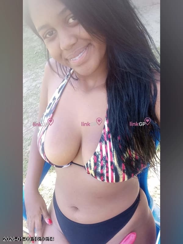 Laryssa — videochamada erótica e sexting online