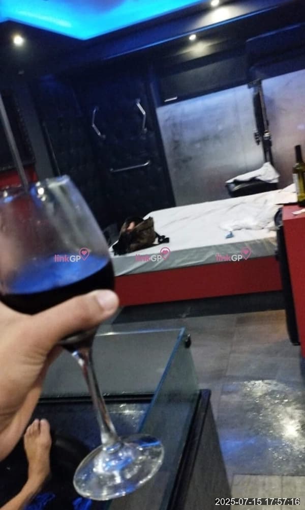 LÉsbica Machinho — videochamada erótica e sexting online