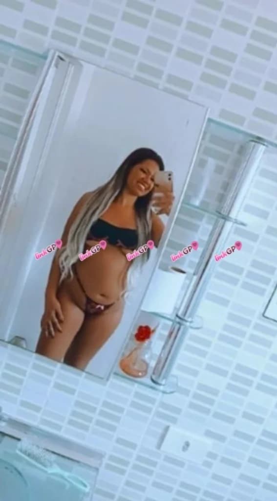 Letícia — videochamada erótica e sexting online