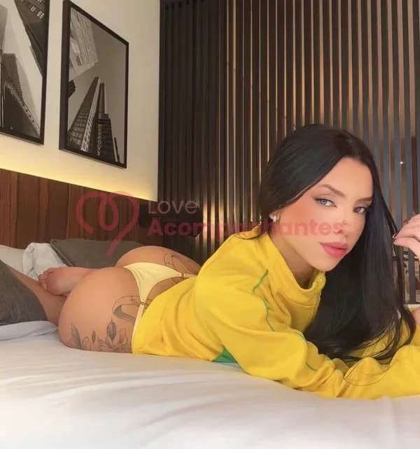Morena, 21 anos — sexo virtual por videochamada