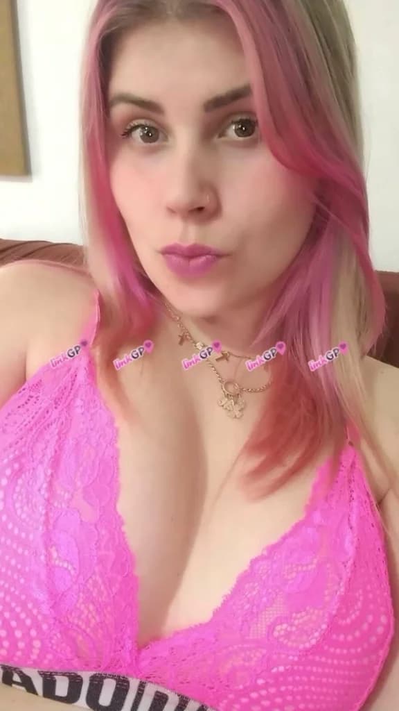 Naty Siliconada — videochamada erótica e sexting online