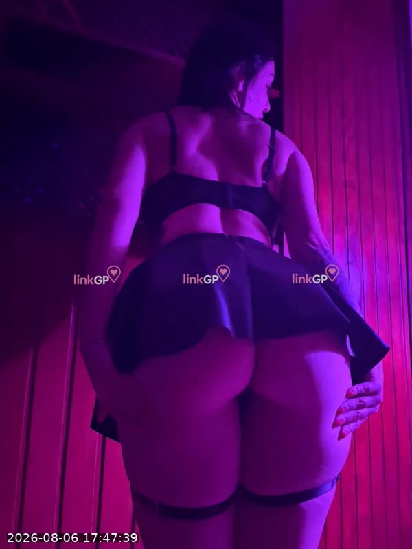 Perséfone Hagne — videochamada erótica e sexting online
