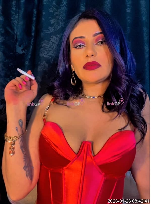 Sandy Domme — sexo virtual por videochamada