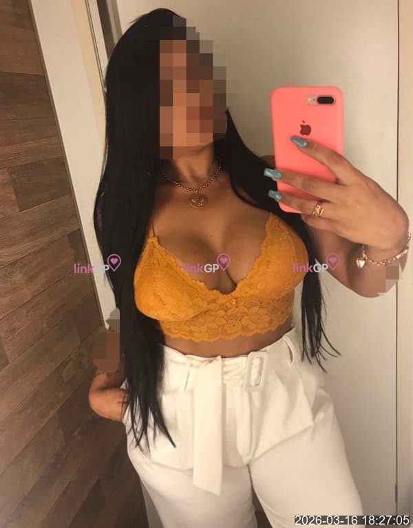 Talia — videochamada erótica e sexting online