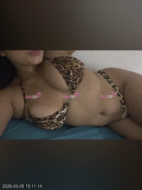 Tasha Hot — videochamada erótica e sexting online