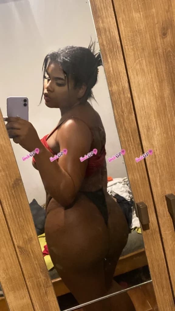 Trans Peituda Novinha — videochamada erótica e sexting online